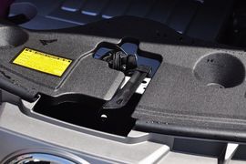 2012款丰田埃尔法3.5L豪华版