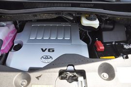 2012款丰田埃尔法3.5L豪华版