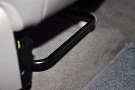 2012款福特福克斯三厢1.6L手自一体尊贵型