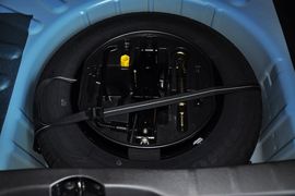 2012款东风雪铁龙新世嘉两厢1.6L自动乐享型