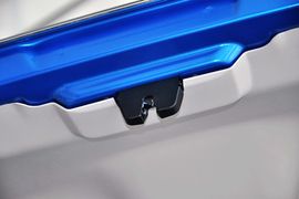 2012款东风雪铁龙新世嘉两厢1.6L自动乐享型