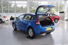 2012款东风雪铁龙新世嘉两厢1.6L自动乐享型