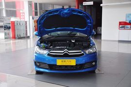 2012款东风雪铁龙新世嘉两厢1.6L自动乐享型