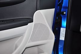 2012款东风雪铁龙新世嘉两厢1.6L自动乐享型