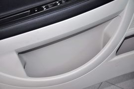 2012款东风雪铁龙新世嘉两厢1.6L自动乐享型