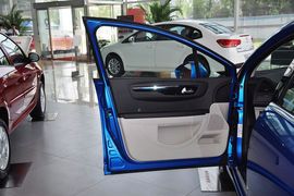 2012款东风雪铁龙新世嘉两厢1.6L自动乐享型