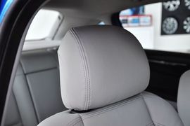 2012款东风雪铁龙新世嘉两厢1.6L自动乐享型
