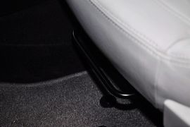 2012款东风雪铁龙新世嘉两厢1.6L自动乐享型