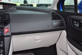 2012款东风雪铁龙新世嘉两厢1.6L自动乐享型