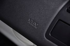 2012款东风雪铁龙新世嘉两厢1.6L自动乐享型