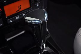 2012款东风雪铁龙新世嘉两厢1.6L自动乐享型