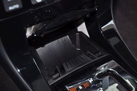 2012款东风雪铁龙新世嘉两厢1.6L自动乐享型