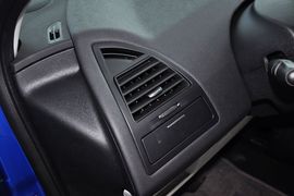2012款东风雪铁龙新世嘉两厢1.6L自动乐享型