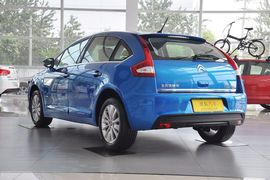 2012款东风雪铁龙新世嘉两厢1.6L自动乐享型