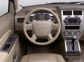 2007吉普指南者Limited