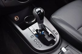 2012款起亚福瑞迪1.6L