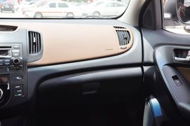 2012款起亚福瑞迪1.6L