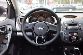 2012款起亚福瑞迪1.6L