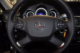 2012款北京奔驰E300L时尚型豪华版