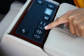 2012款丰田凯美瑞2.5Q旗舰版深测