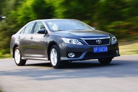 2012款丰田凯美瑞骏瑞2.5S导航版