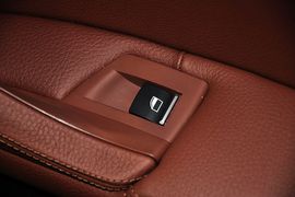 2012款宝马520i典雅型