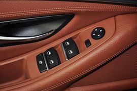 2012款宝马520i典雅型