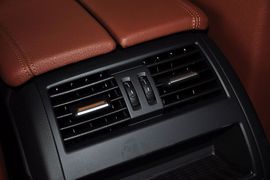 2012款宝马520i典雅型