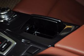 2012款宝马520i典雅型