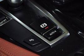 2012款宝马520i典雅型