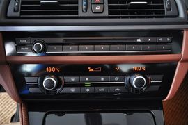 2012款宝马520i典雅型