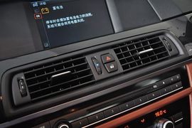 2012款宝马520i典雅型