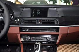 2012款宝马520i典雅型