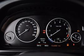 2012款宝马520i典雅型
