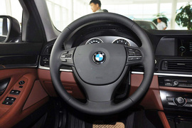 2012款宝马520i典雅型
