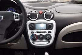 2012款长安奔奔mini