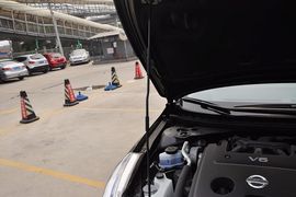 2012款日产天籁2.5L
