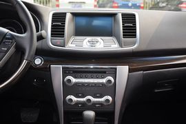 2012款日产天籁2.5L
