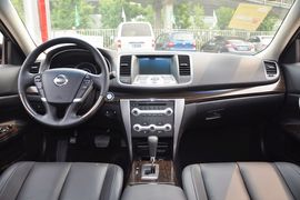2012款日产天籁2.5L