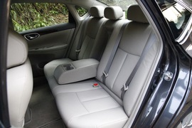 2012款新轩逸1.8XV宜宾试驾实拍