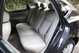 2012款新轩逸1.8XV宜宾试驾实拍