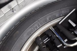 2012款丰田普锐斯1.8L豪华版到店实拍