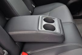 2012款丰田普锐斯1.8L豪华版到店实拍