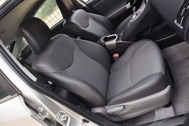 2012款丰田普锐斯1.8L豪华版到店实拍