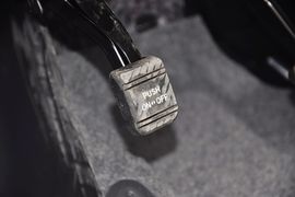 2012款丰田普锐斯1.8L豪华版到店实拍