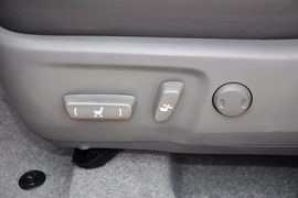 2012款丰田普锐斯1.8L豪华版到店实拍