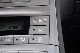 2012款丰田普锐斯1.8L豪华版到店实拍