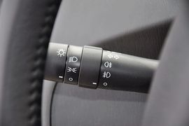 2012款丰田普锐斯1.8L豪华版到店实拍