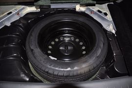 2012款东风风行景逸LV