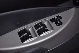 2012款东风风行景逸LV